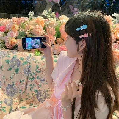 他她他 封面